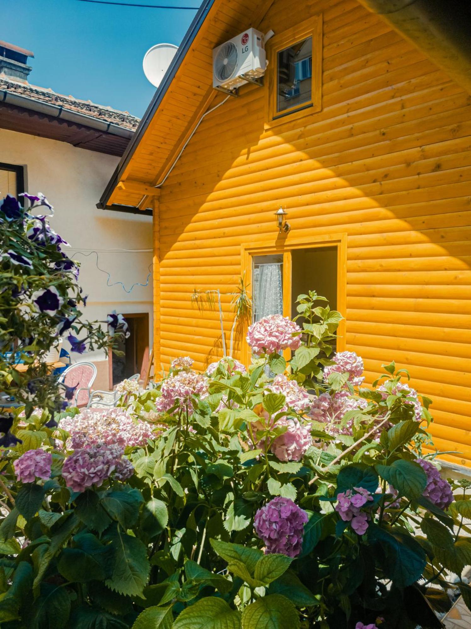 Guest House Nizama'S Place Sarajevo Exterior foto